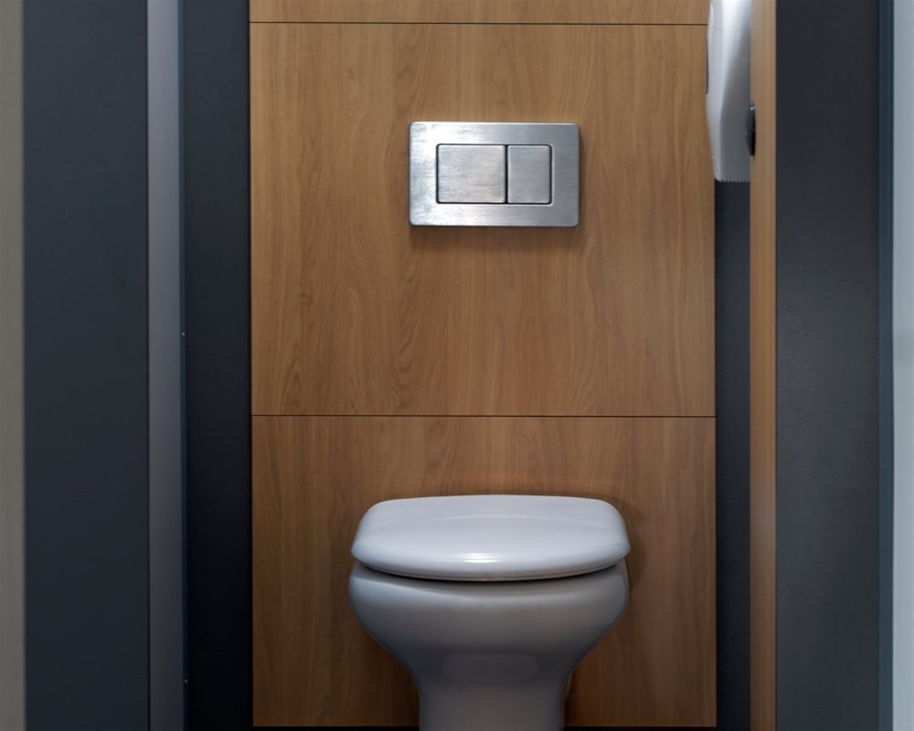 The Copper Kettle inside toilet cubicle with Chartham WC